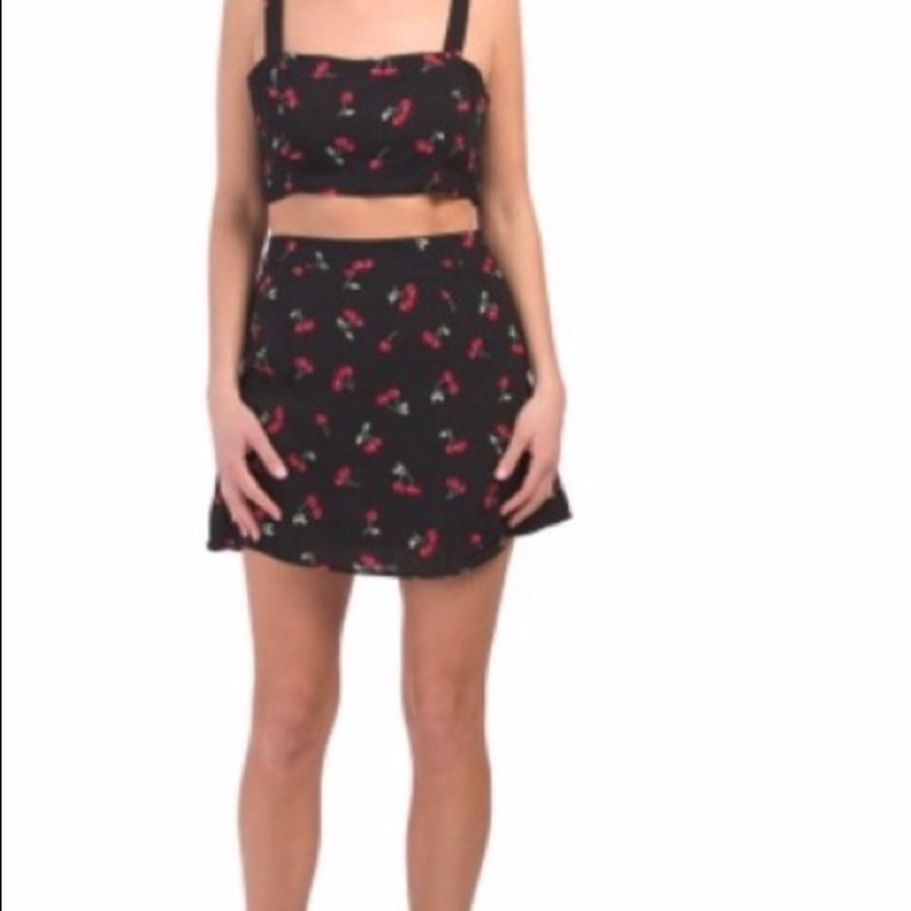 🍒Morrisday the label Cherries top and skirt set
